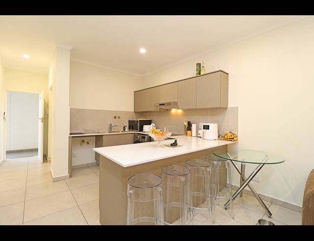 2 BEDROOM APARTMENT FOR SALE IN GREENSTONE HILL
